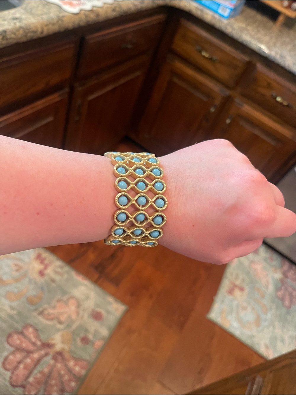 Assorted Women's bracelets - Picture 4 of 16